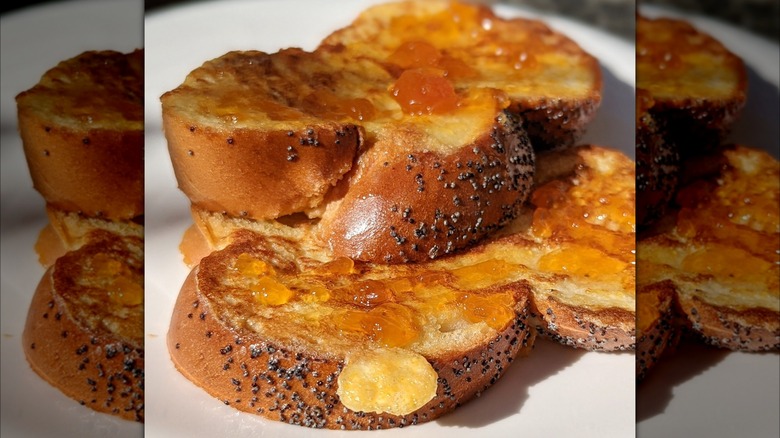 French toast topped with fruit jam