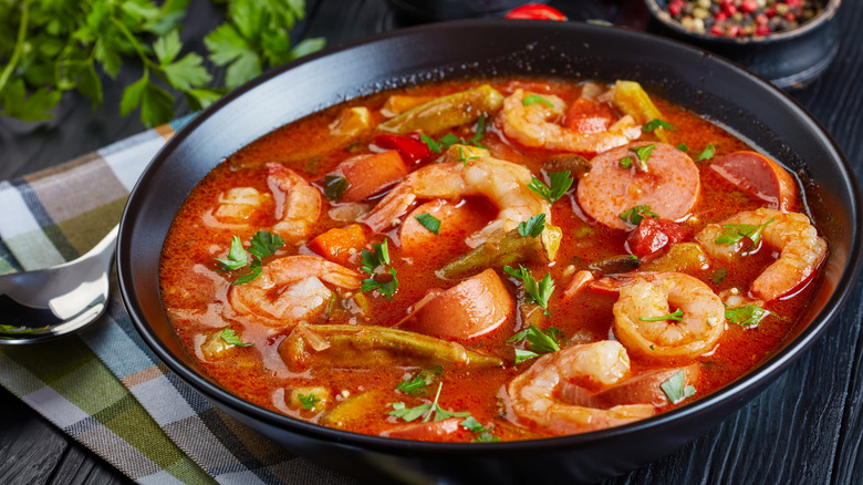 Gumbo with prawns and okra