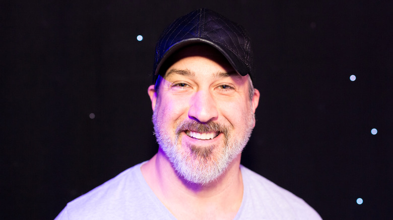 Joey Fatone wearing a hat