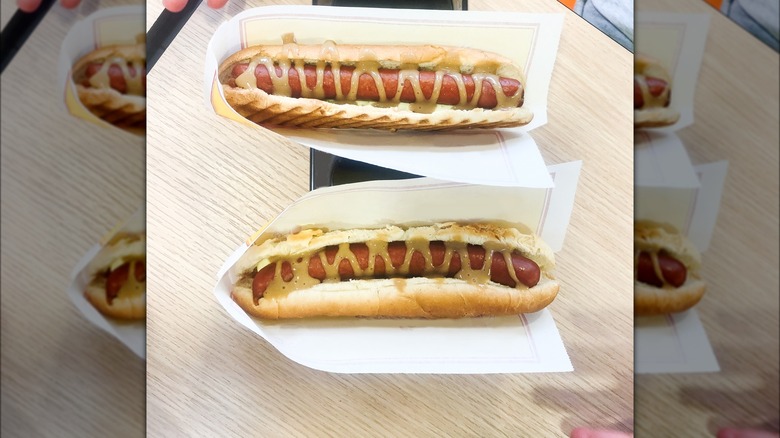 Icelandic hot dogs with Pylsusinnep