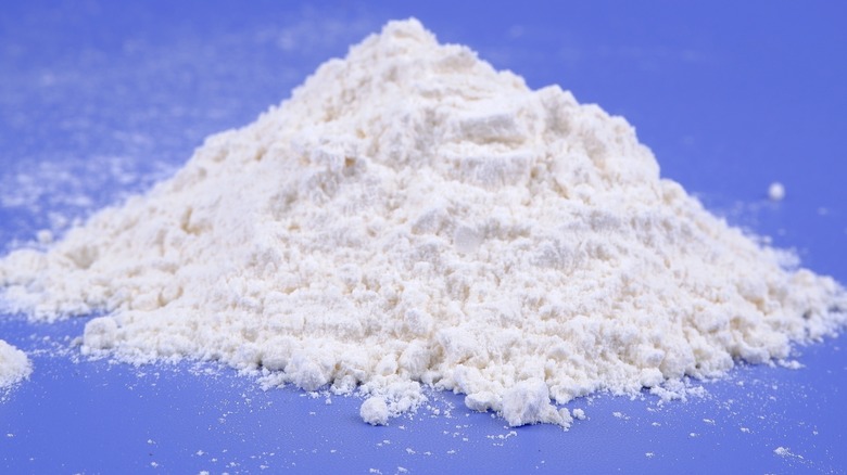 A pile of white flour 