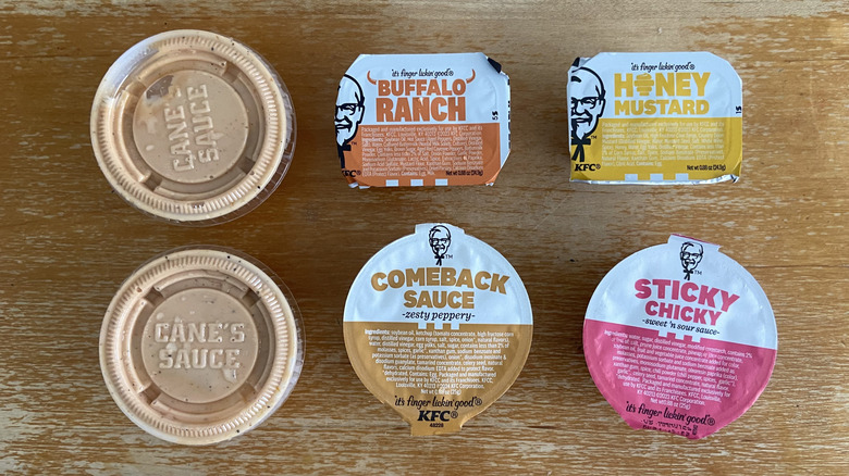 Six dipping sauce cups