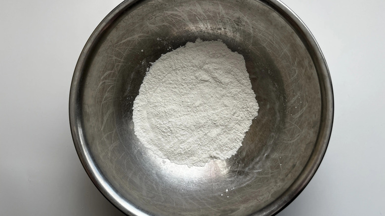 Flour in bowl