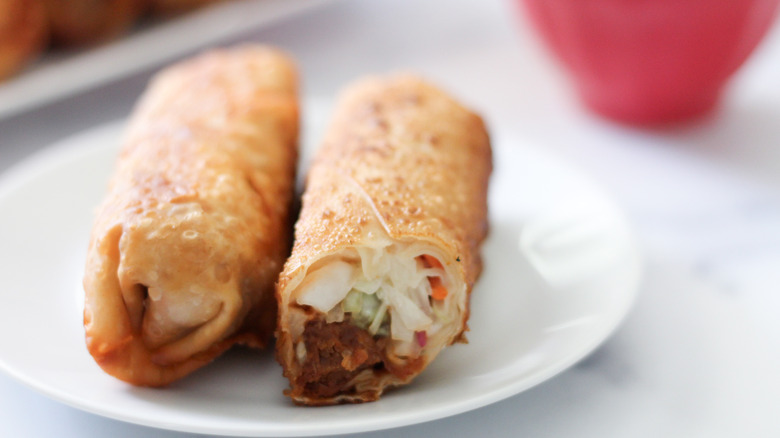 pork egg rolls interior