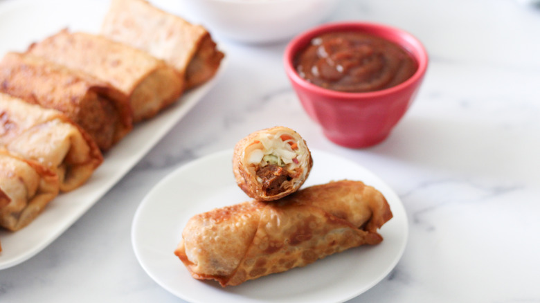 pork egg rolls sauce