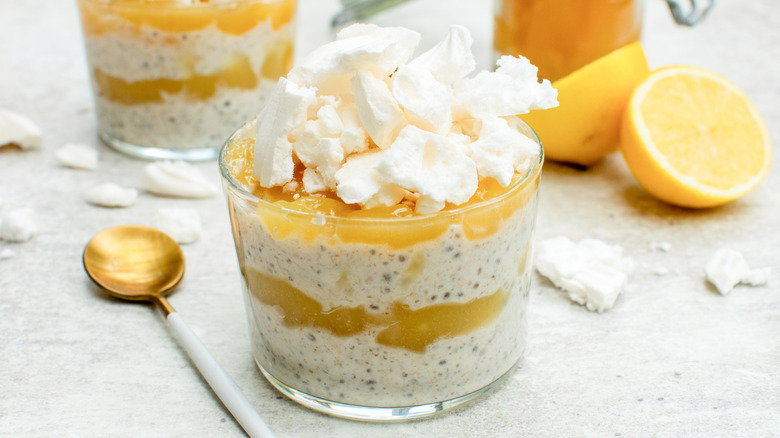 lemon meringue oats in jars