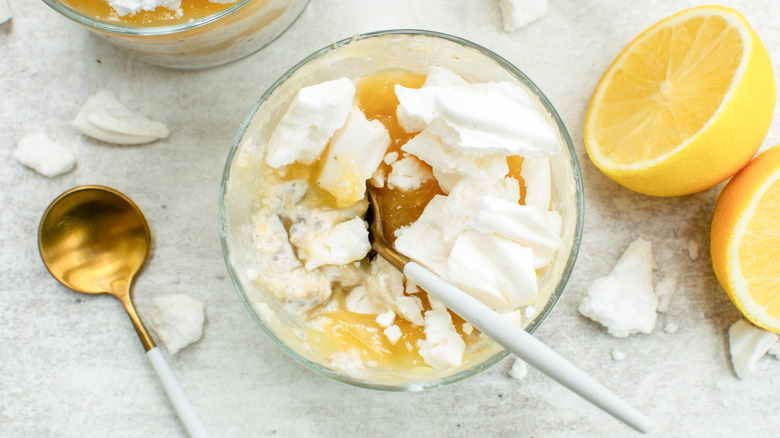 lemon meringue oats in jar