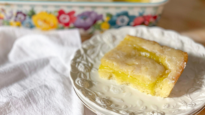 Slice of lemon Omaha cake on plate