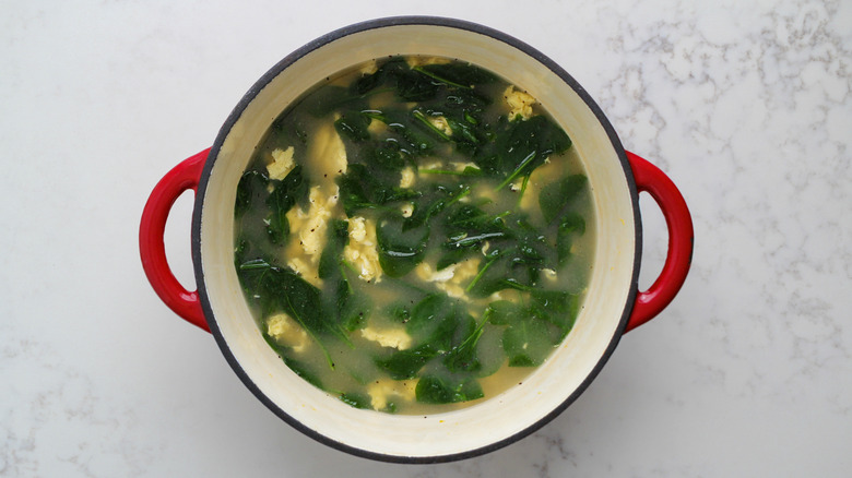 finished stracciatella soup in pot