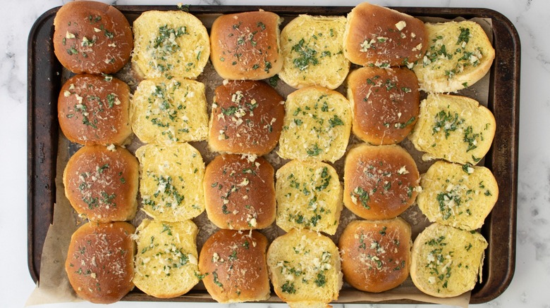 toasted garlic slider buns