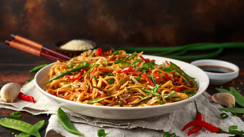 chow mein noodle dish