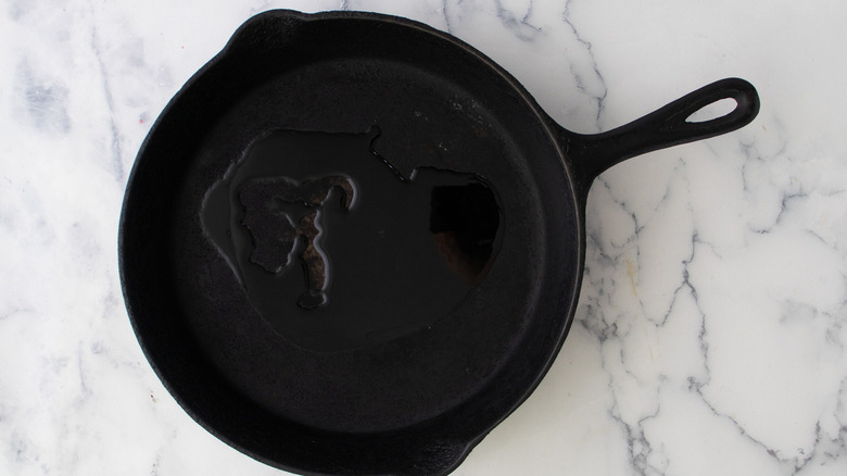 oil in cast iron skillet