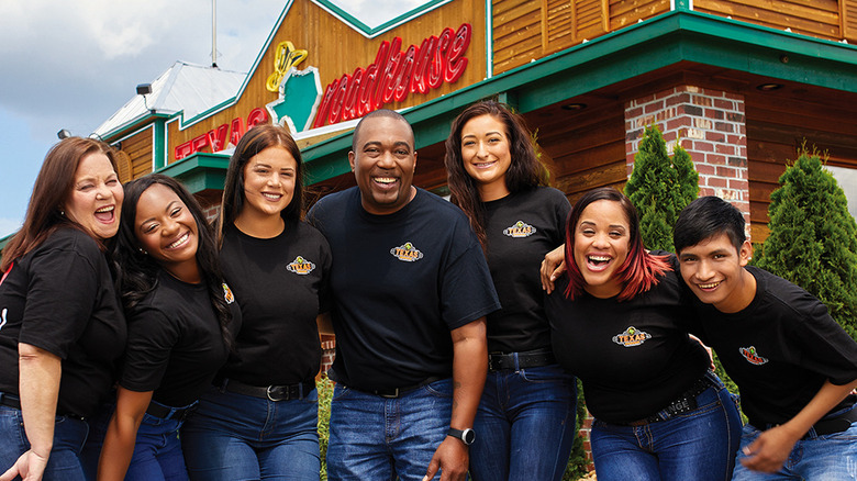 Texas Roadhouse staff