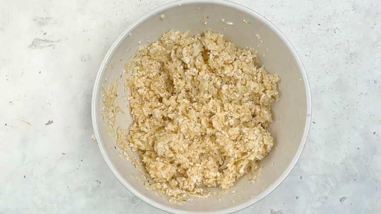 cauliflower rice with eggs and seasonings