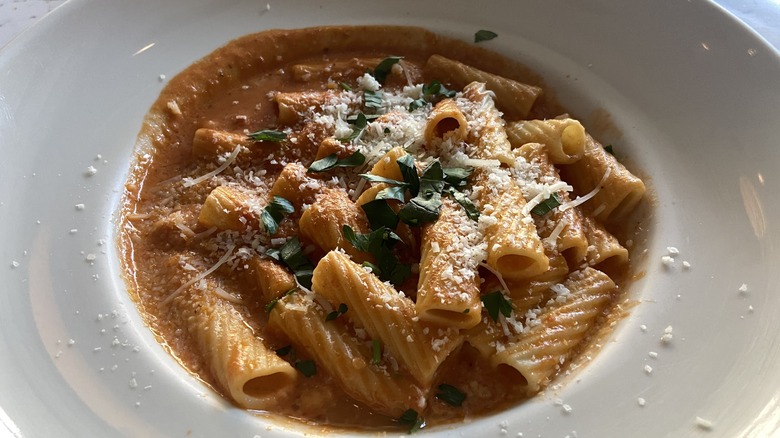 rigatoni alla vodka bowl