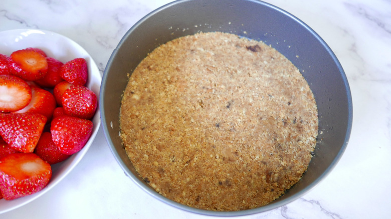 cheesecake crust in a bowl 