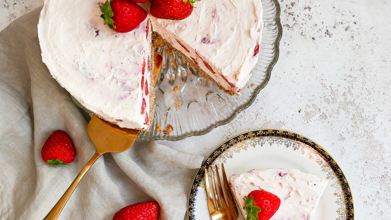 no-bake strawberry cheesecake on plate 