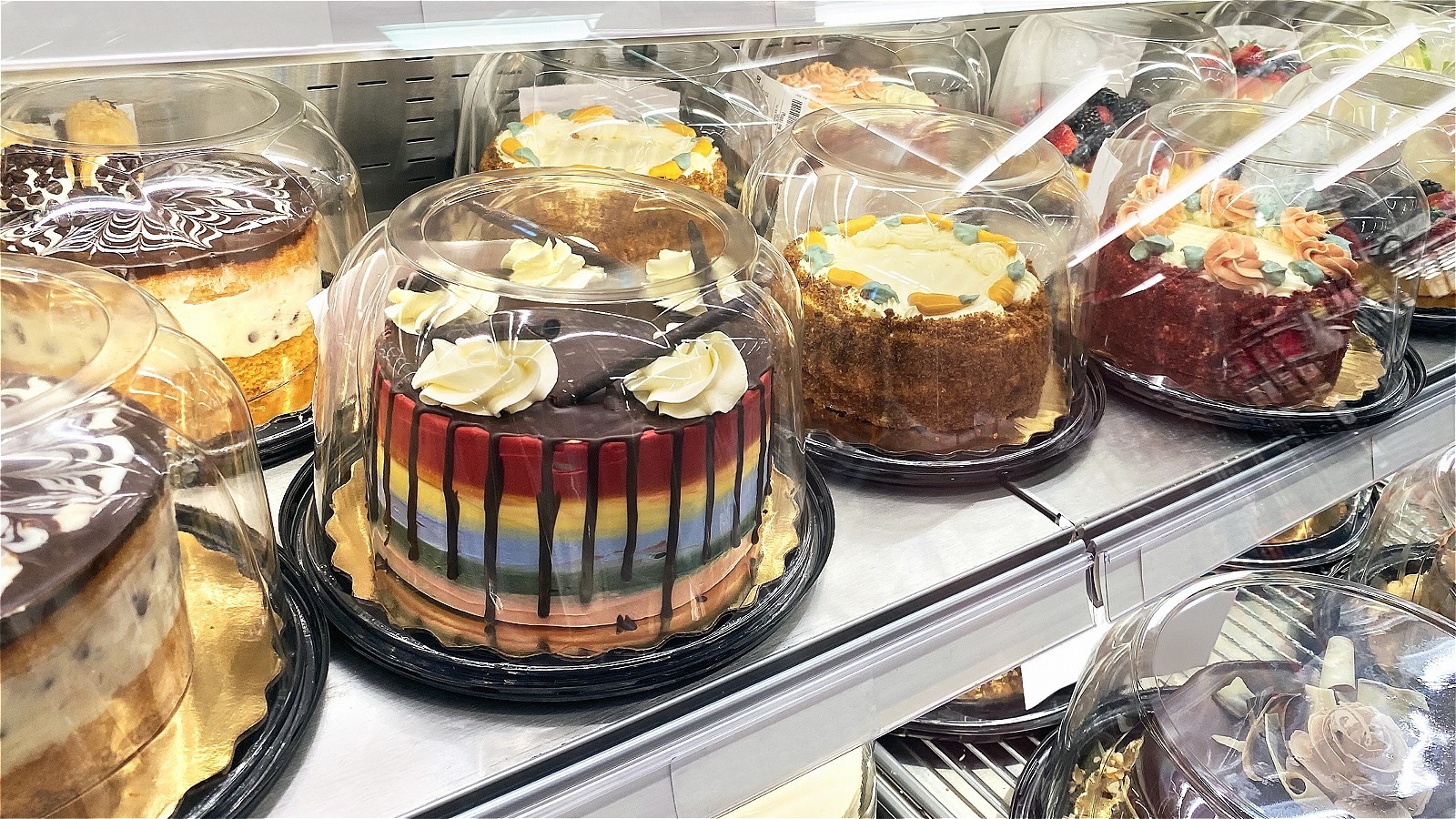 Many Grocery Store Cakes Aren\'t Actually Made In-House