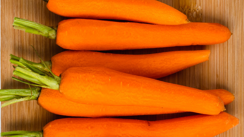 peeled and washed carrots