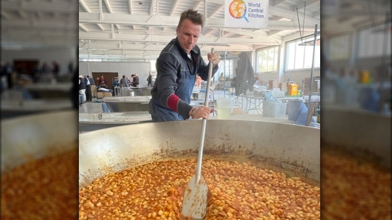 Marc Murphy works at World Central Kitchen 