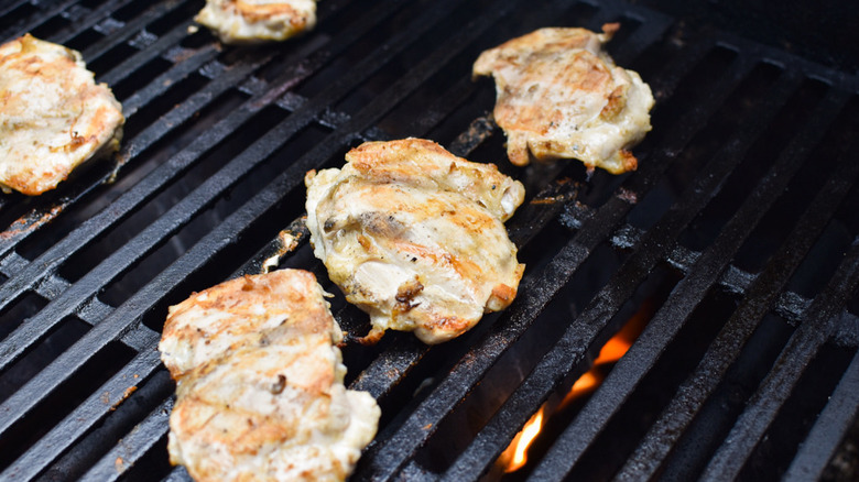 grilling marinated chicken thighs