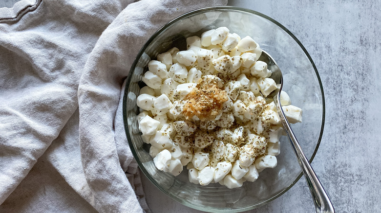 seasoned marinated mozzarella balls