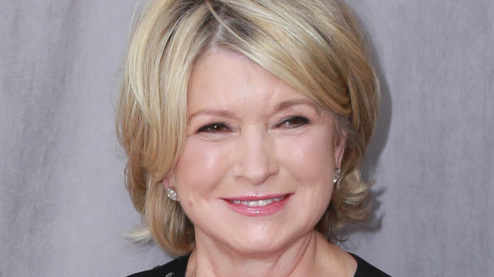 Martha Stewart's Blood-Moon Punch Will Wow Your Halloween Guests