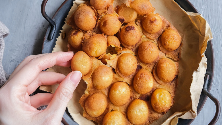 Hong Kong-style bubble waffle