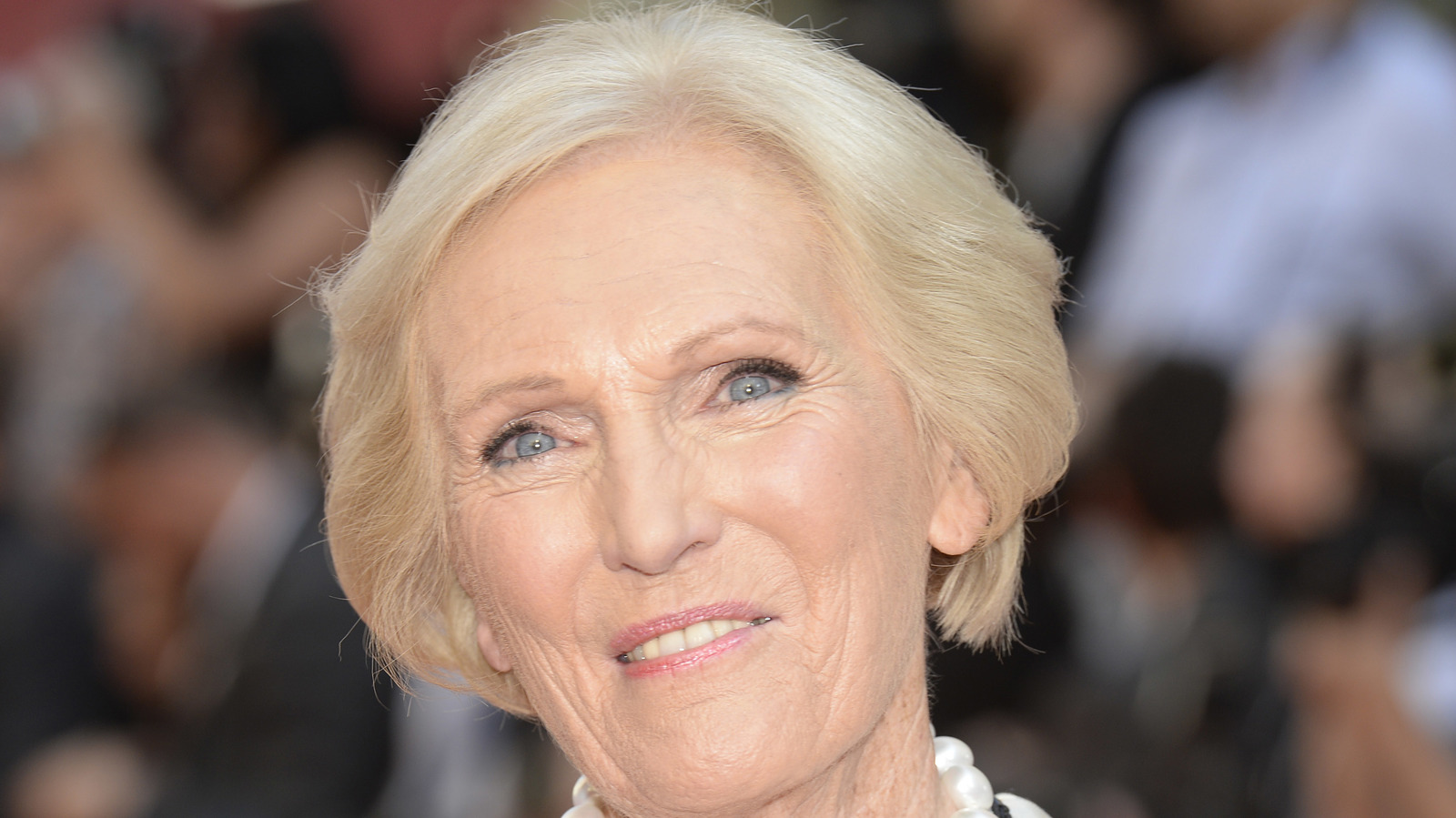 Mary Berry's Transformation Is Seriously Turning Heads