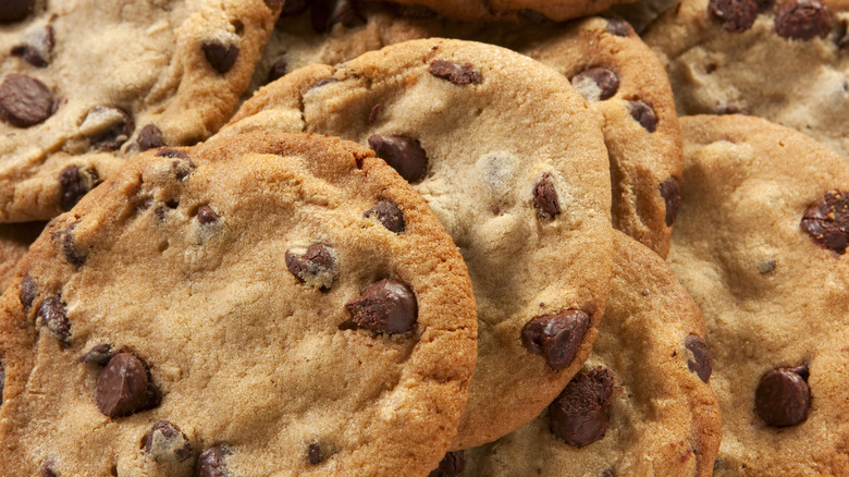 chocolate chip cookies