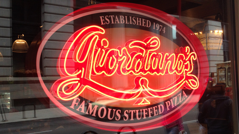 Photo of Giordano's Pizza sign