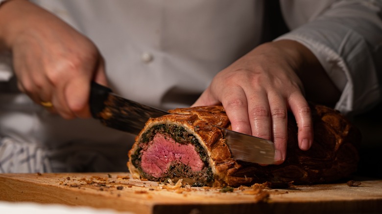 Sliced beef Wellington