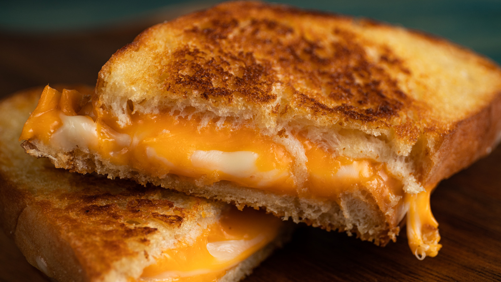 https://www.mashed.com/img/gallery/mayo-vs-butter-which-makes-a-crispier-grilled-cheese/l-intro-1682616135.jpg