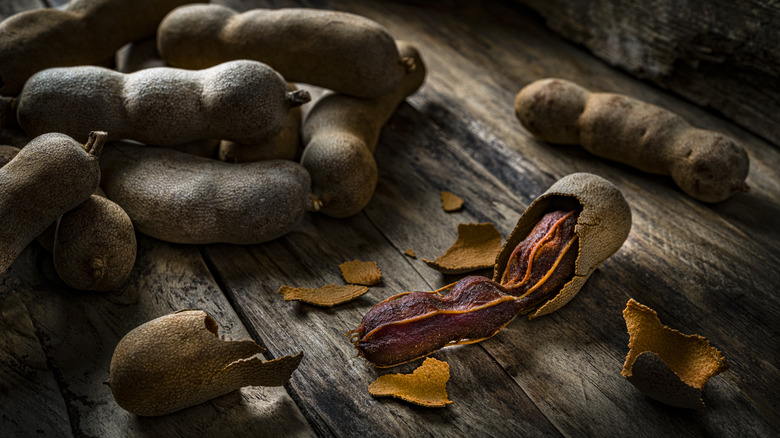 Open tamarind pod