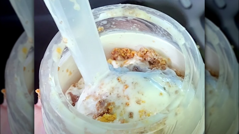 peanut butter crunch mcflurry