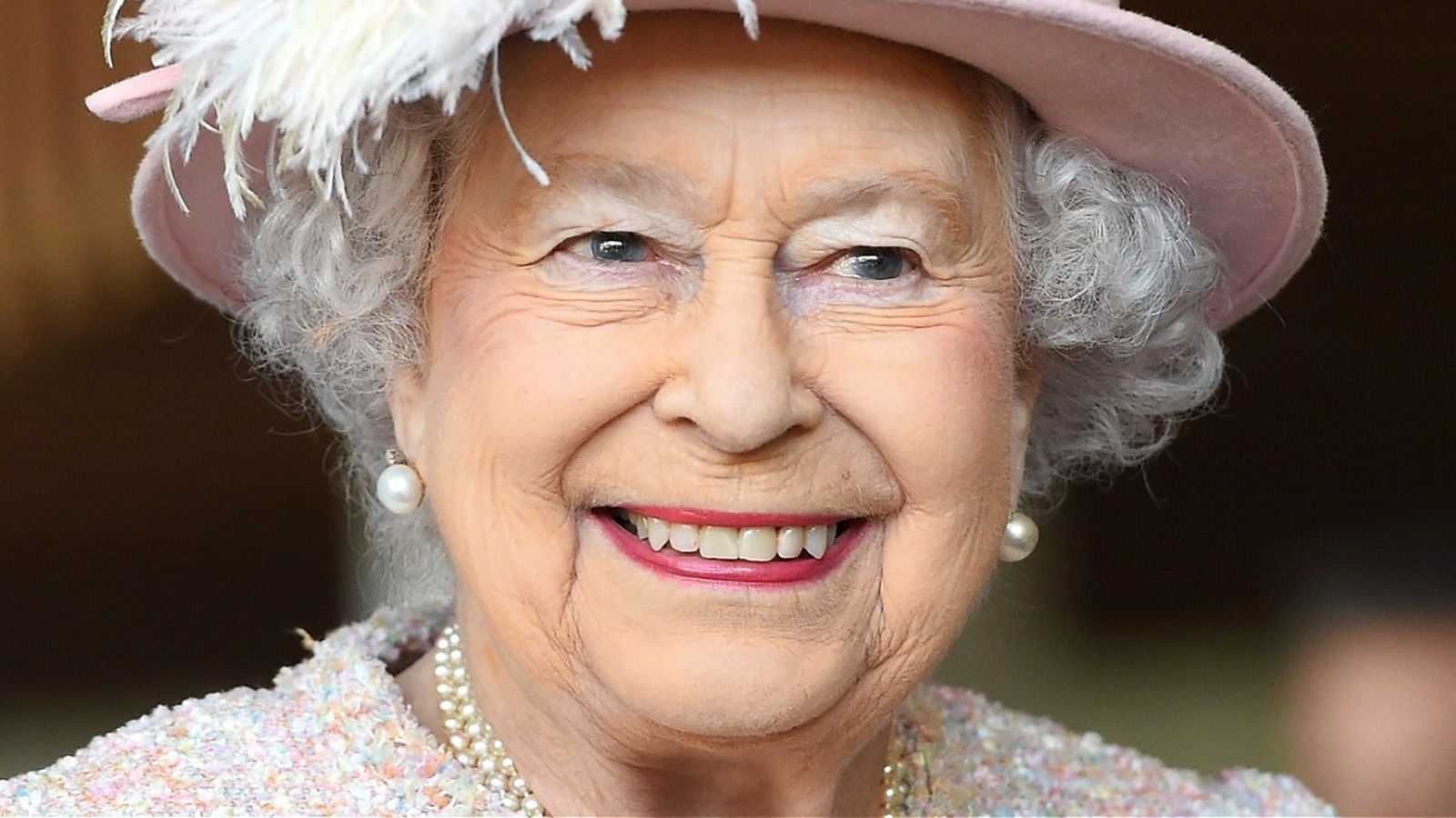 mcdonald-s-uk-just-changed-its-hours-to-honor-the-queen