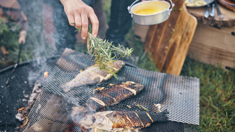 grilling fish with herbs