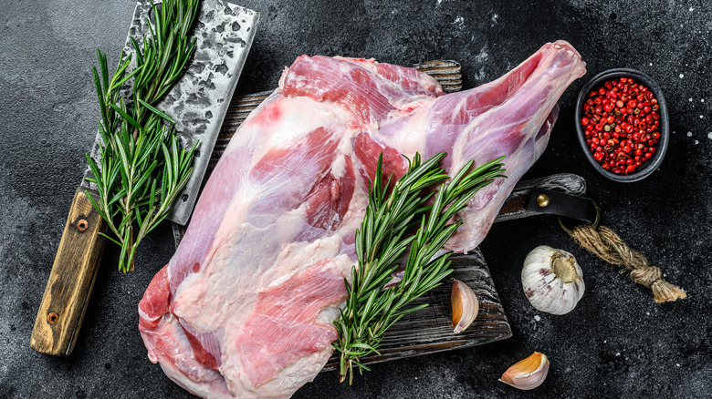 leg of lamb with herbs