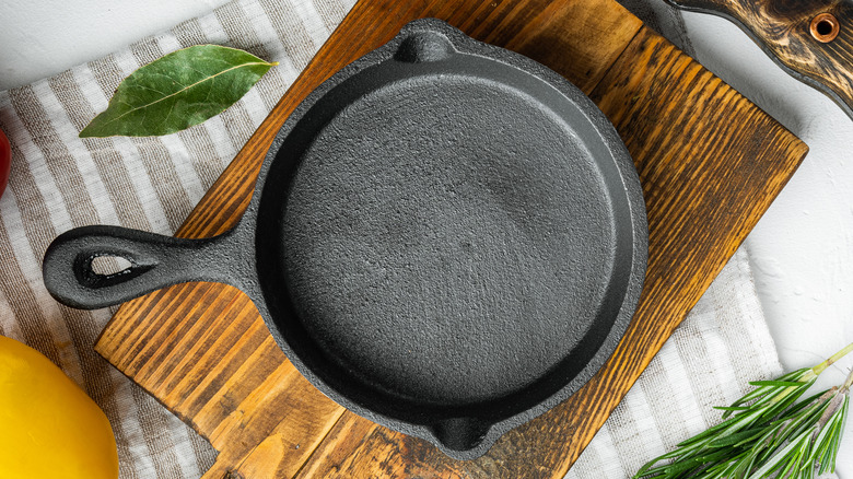 cast iron skillet