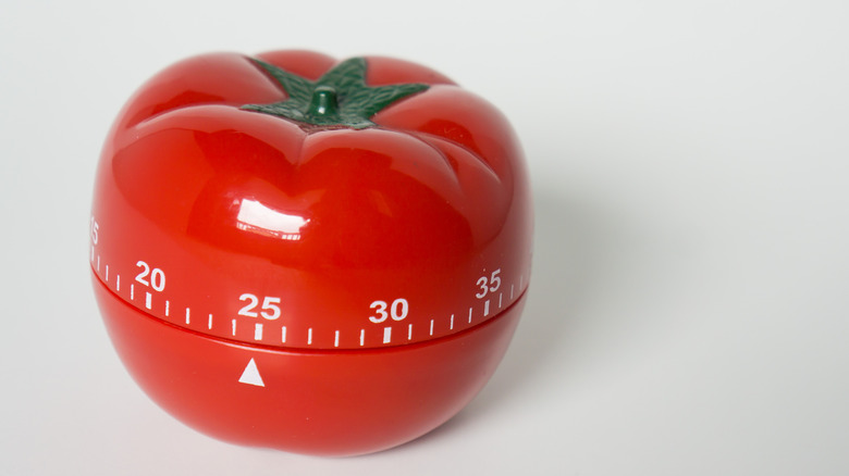 Kitchen tomato timer