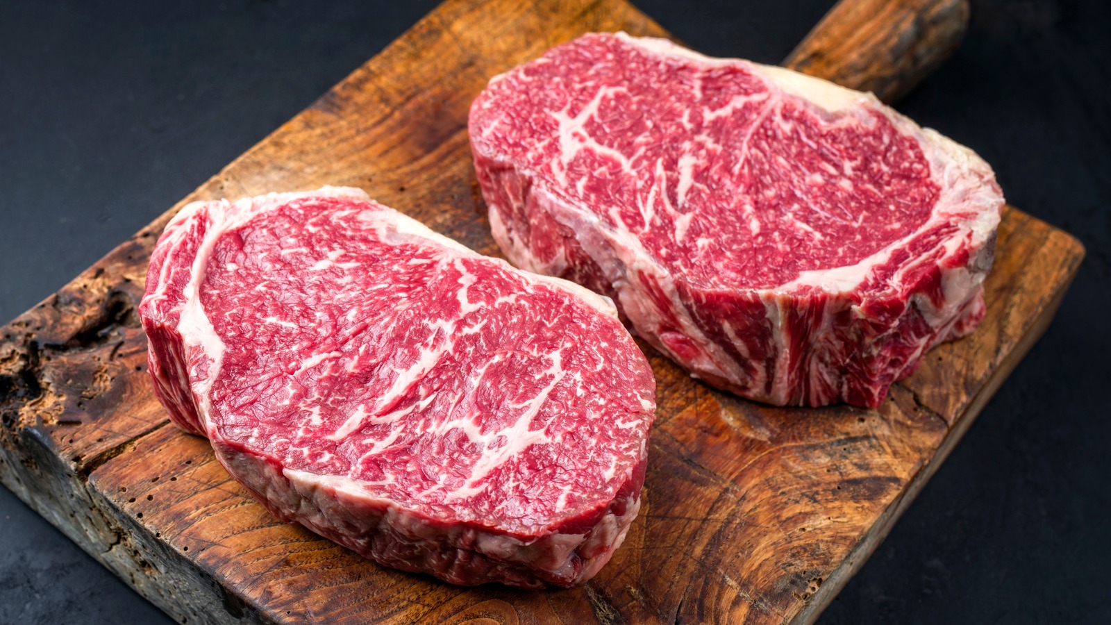 Mistakes Everyone Makes Cooking Wagyu Beef At Home