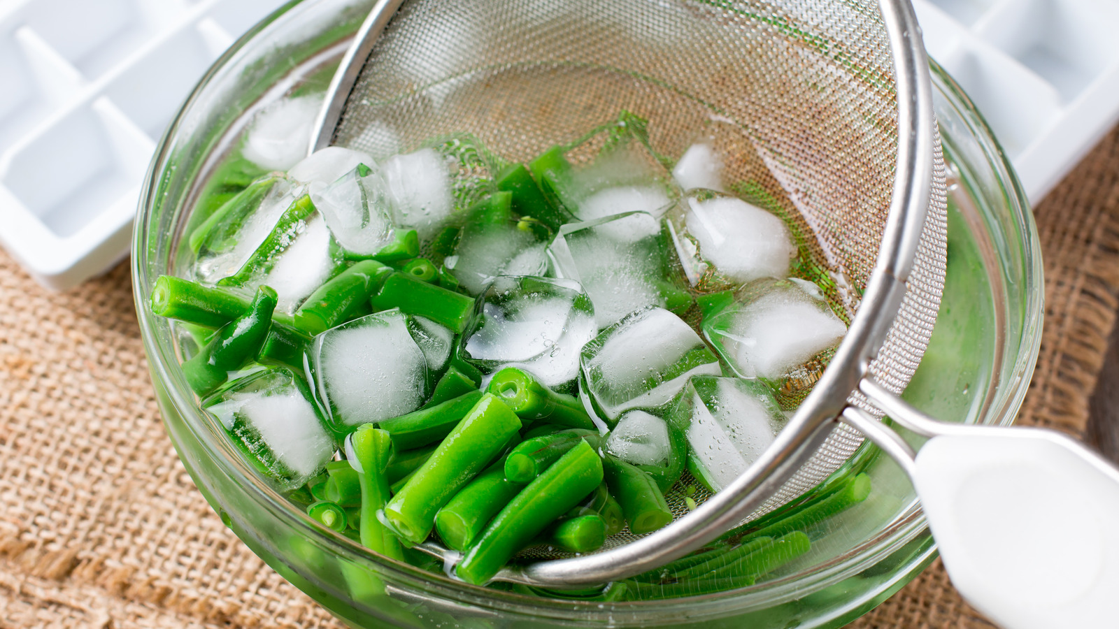 12 Mistakes Everyone Makes When Blanching Vegetables