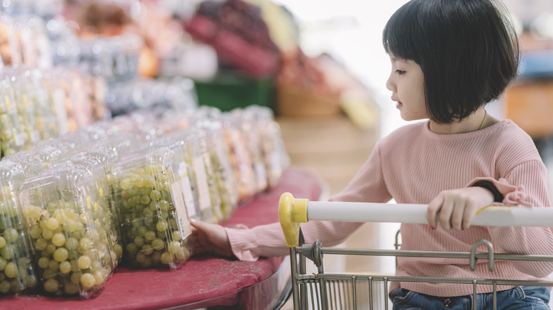 buying grapes