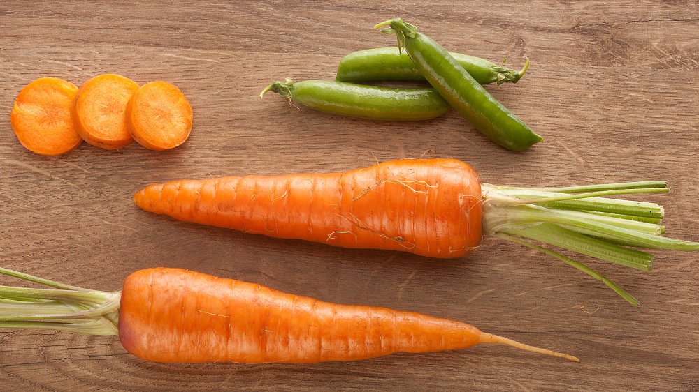 Carrots and peas for beef stew