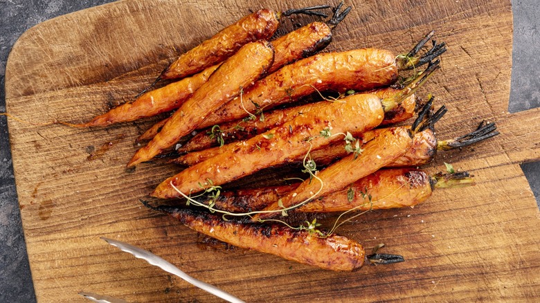 browned roasted carrots