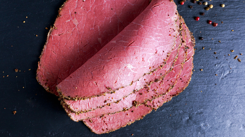 corned beef slices with peppercorn