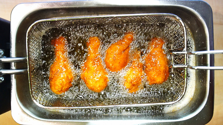 deep fryer chicken wings