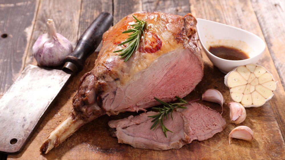 how to carve leg of lamb