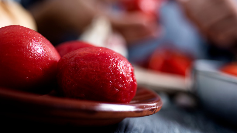 peeled tomatoes