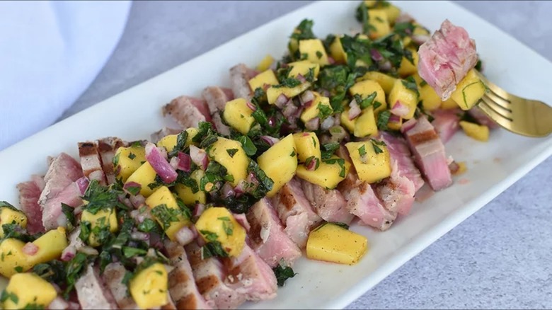 Bobby Flay's tuna steak with mango salsa